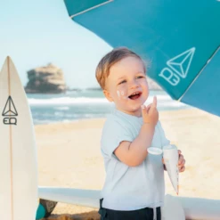 Crème Solaire EQ Famille SPF50 150mL 10 Crème Solaire EQ Famille SPF50 150mL -Néoprène Soldes Boutique CrC3A8me20Solaire20Famille20SPF5020bC3A9bC3A9s202620enfants 1